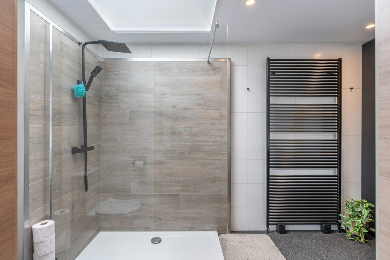 Gerenoveerde woning met tuin, garage en 3 slaapkamers in Opglabbeek - Perceeloppervlakte 684.00 - Bewoonbare oppervlakte 160.00 - Zuidoostelijke tuinoriëntatie 