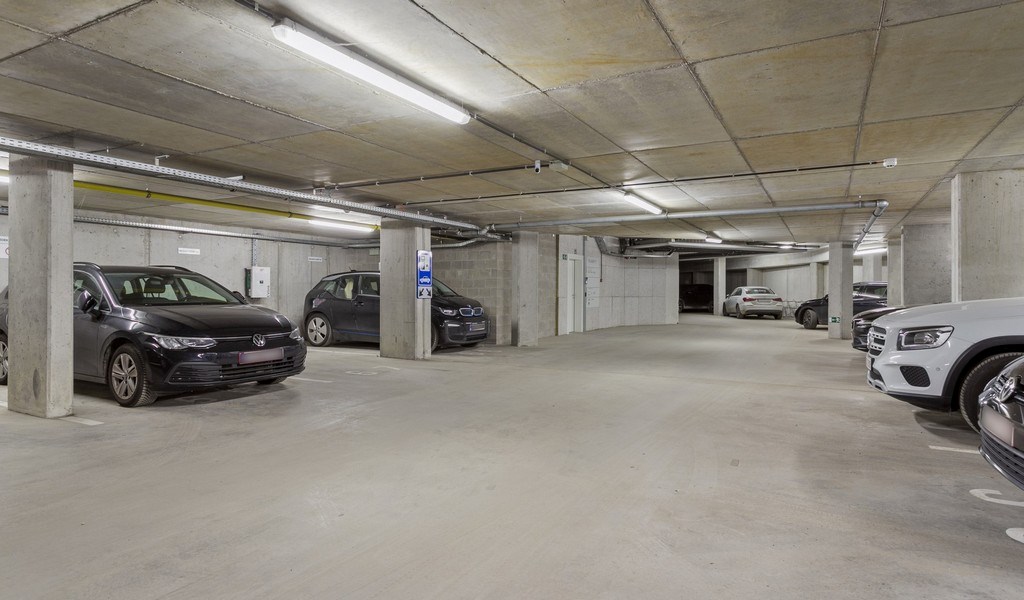 Recent kantoorgebouw te koop op topligging in Gent