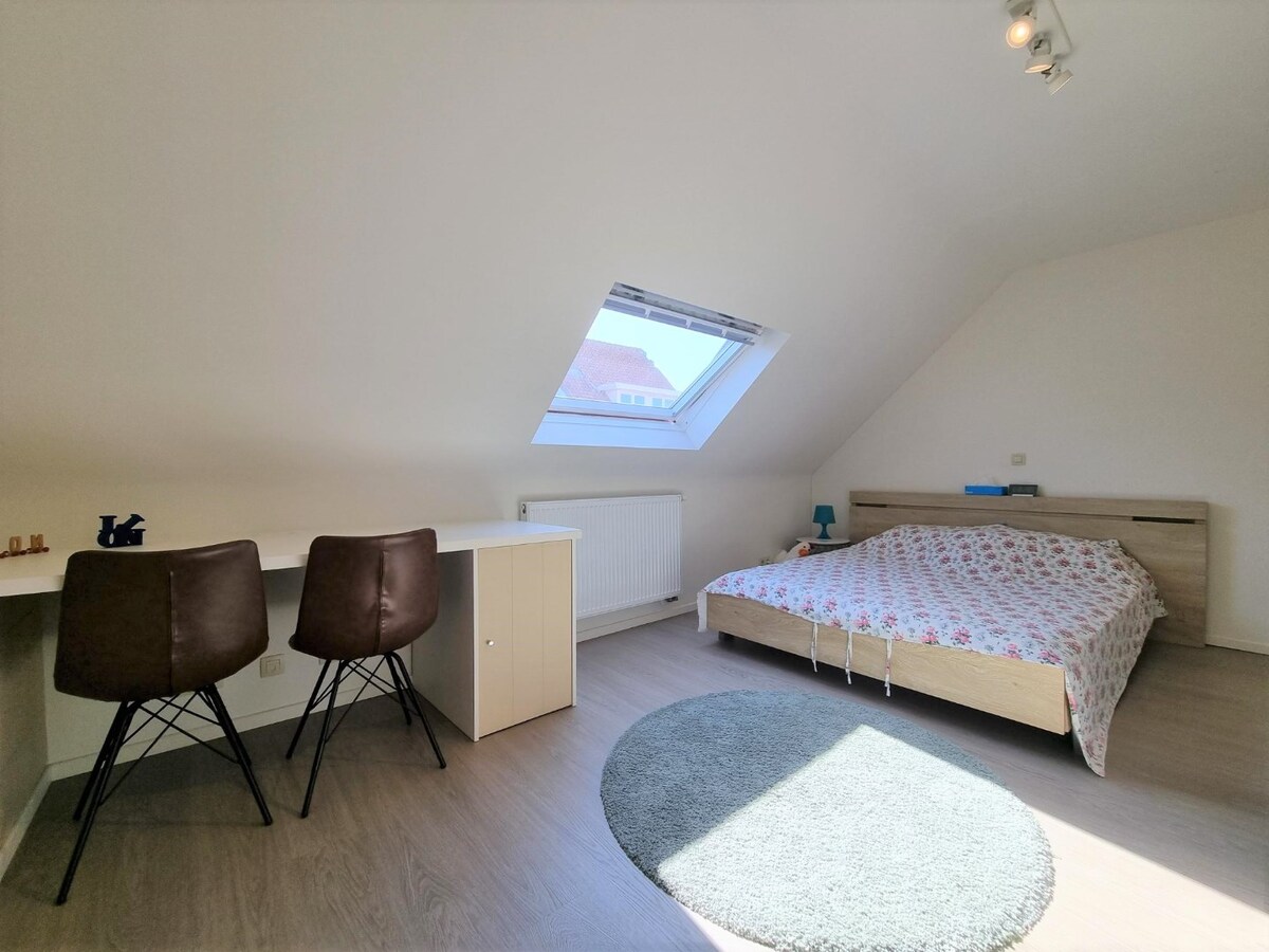 Volumineuze, lichtrijke, zeer mooie gezinswoning met tuin - Heist 