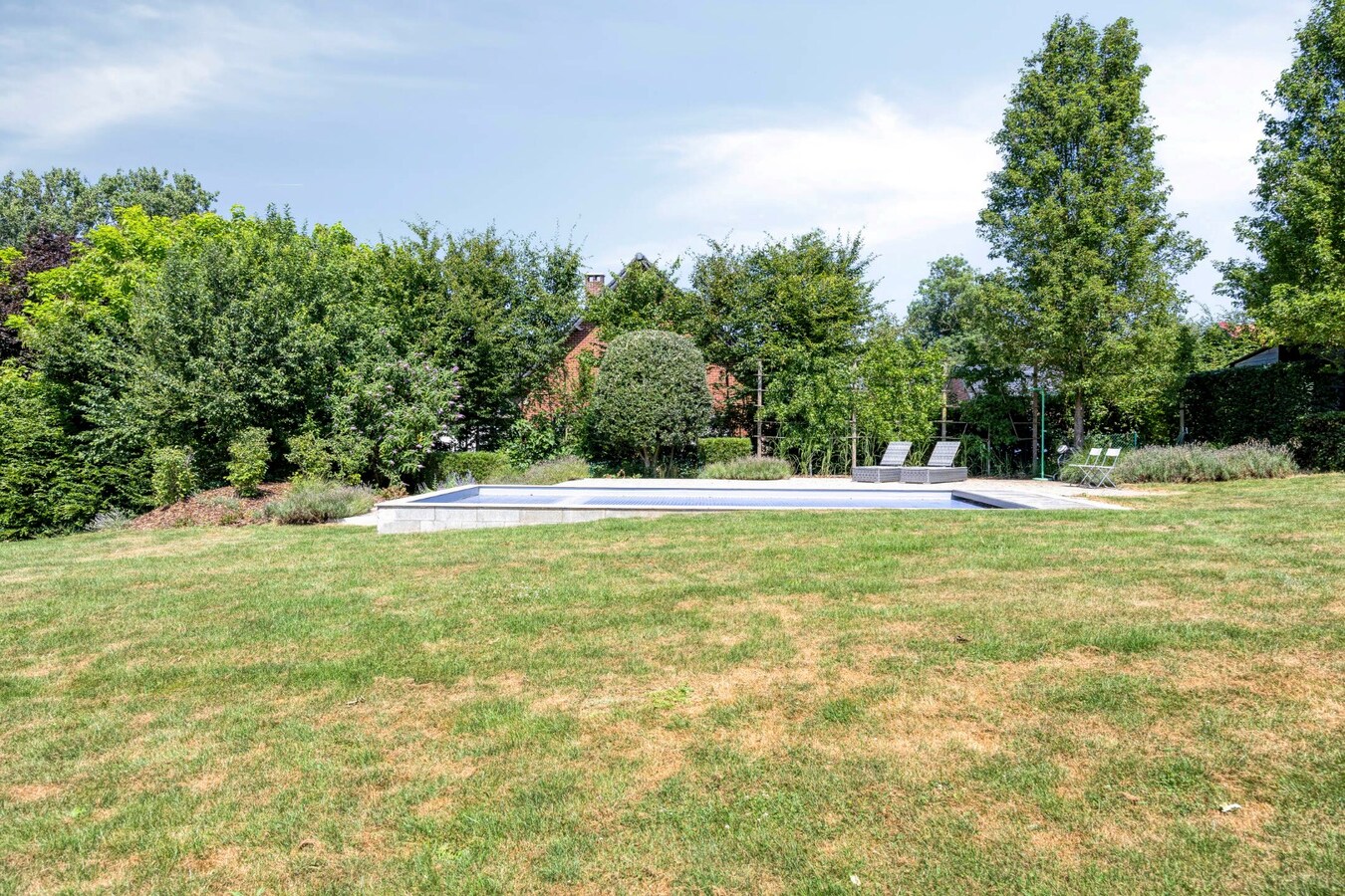 Exclusieve VILLA met zwembad in Zétrud-Lumay (Jodoigne) 