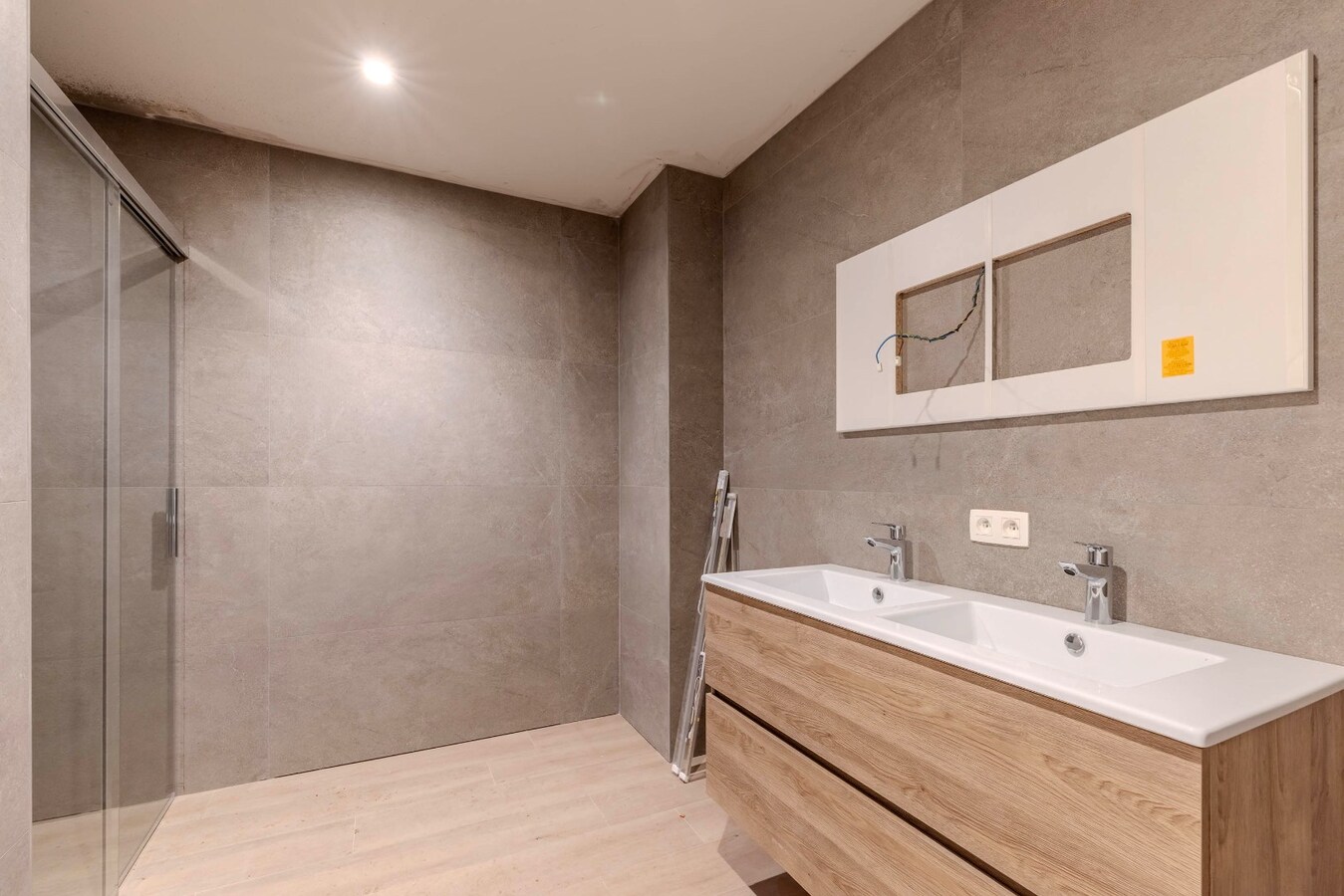 Nieuwbouwappartement met 2 slaapkamers - toplocatie 