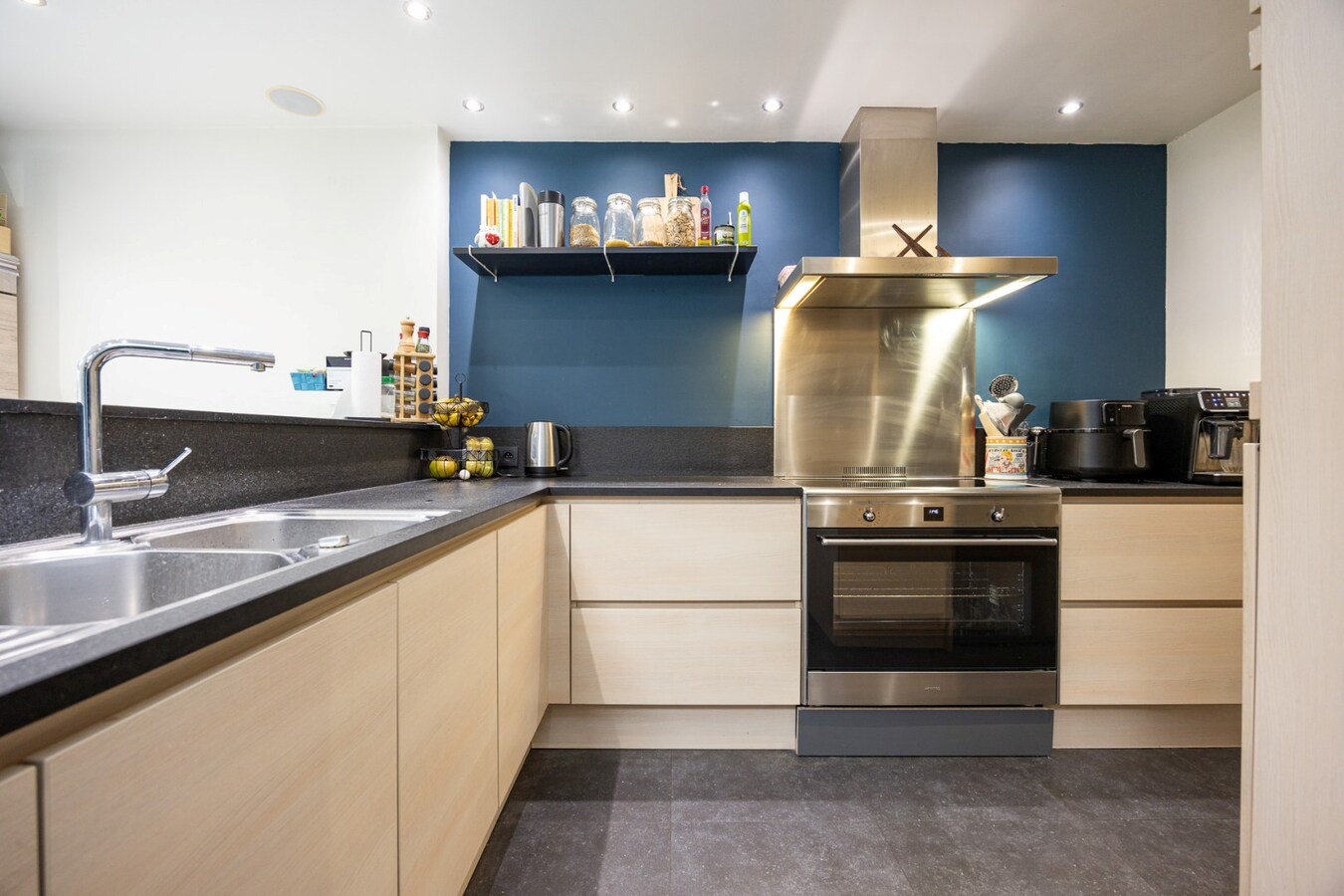 Instapklare gezinswoning met 3 slaapkamers en zonnige tuin op toplocatie 