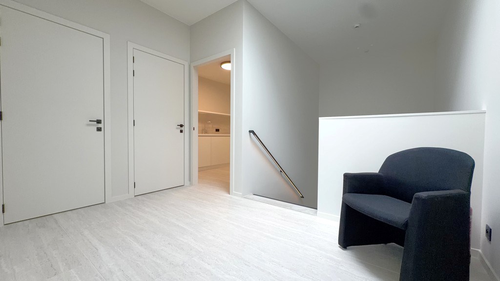 Exclusieve nieuwbouw kantoorruimte te huur in Lokeren