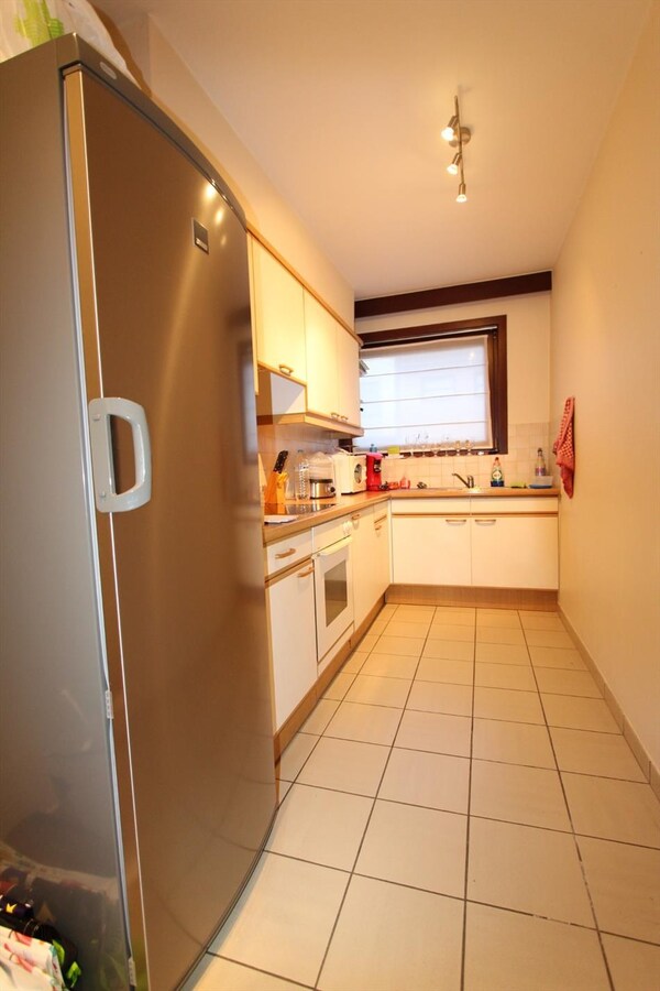 Gelijkvloers appartement met 2 slaapkamers en garage te Handzame 