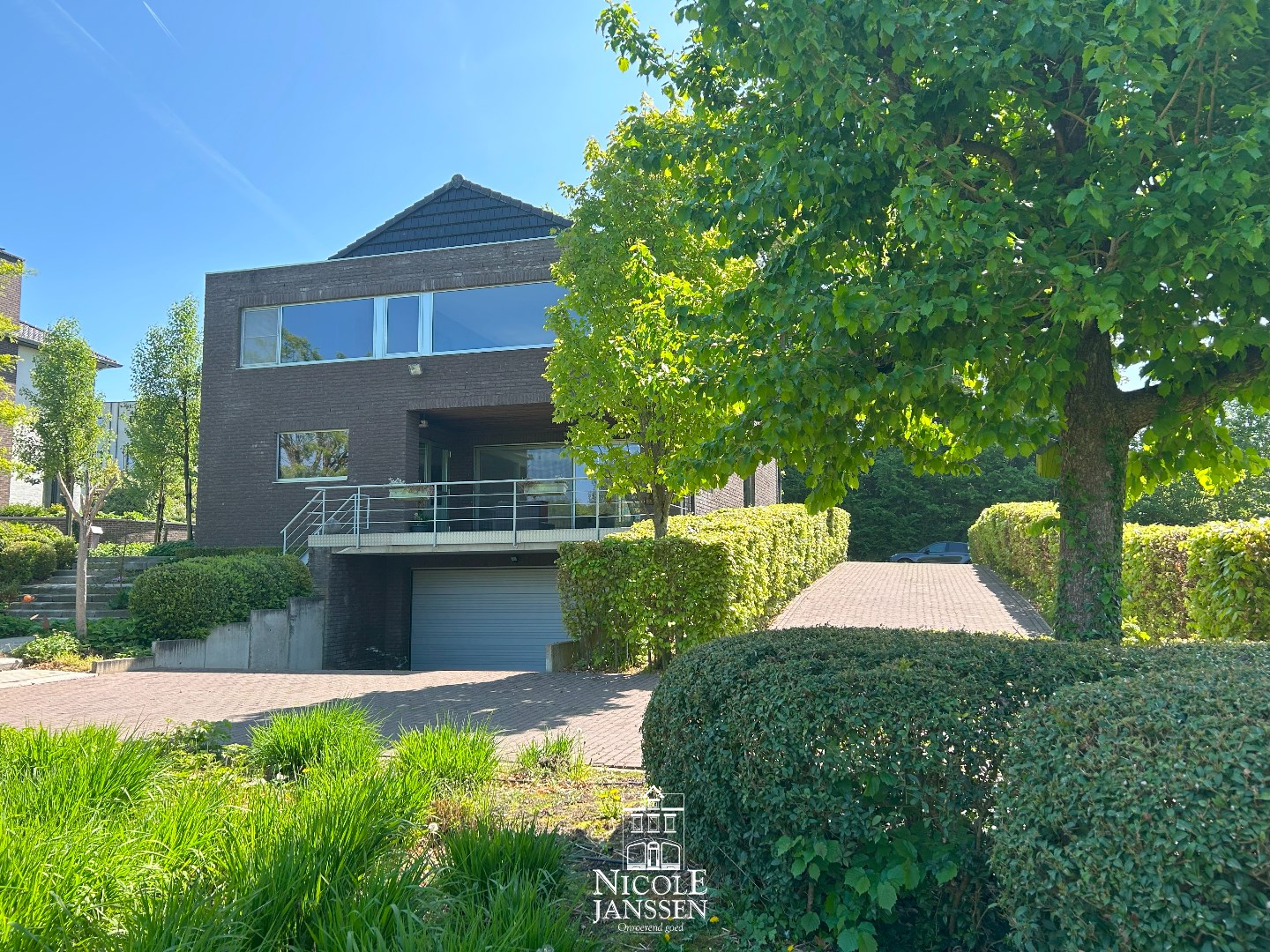 Zeer moderne en luchtige woning 