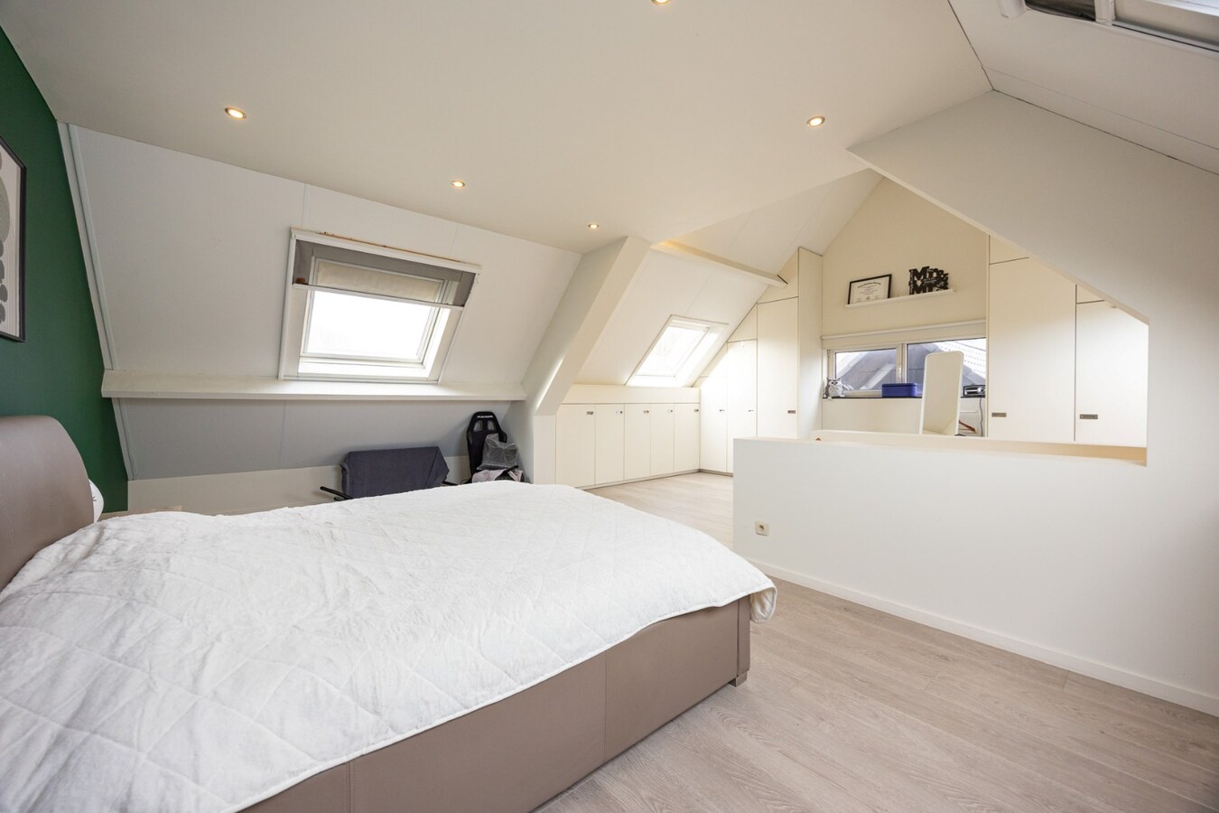 Instapklare gezinswoning met 3 slaapkamers en zonnige tuin op toplocatie 