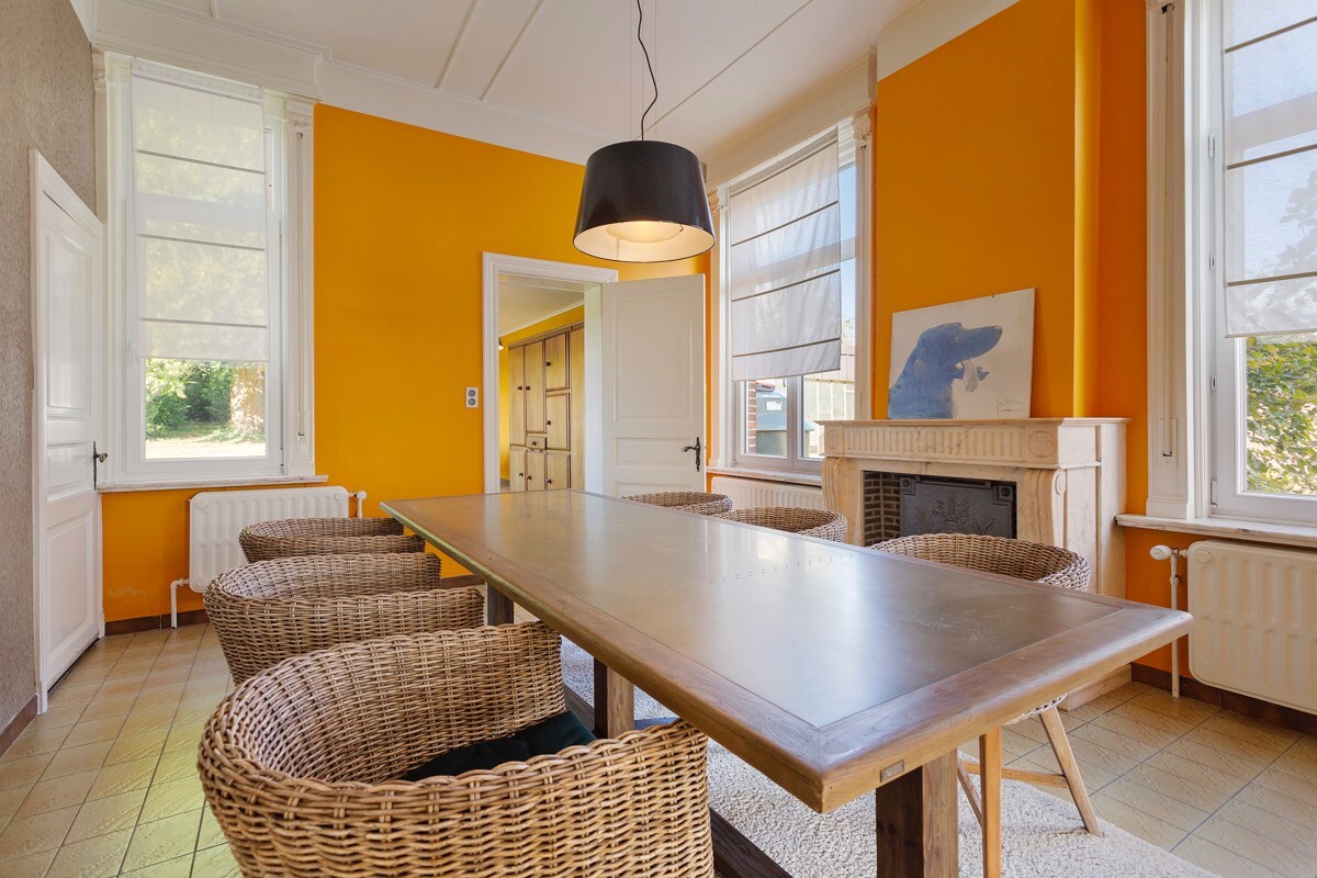 Maison de maître pleine de caractère avec jardin clos à Ophasselt 