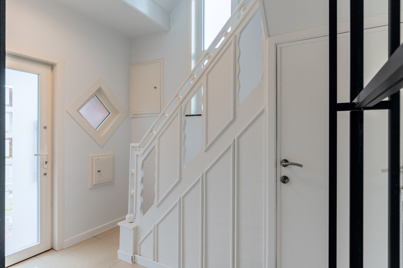 Ruime gerenoveerde woning in Niel-bij-As met 3 slaapkamers. 