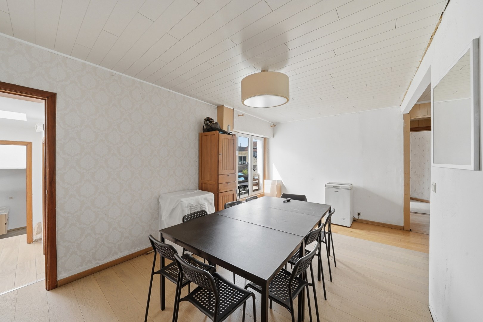 Ruime woning met veel mogelijkheden te Oostende 