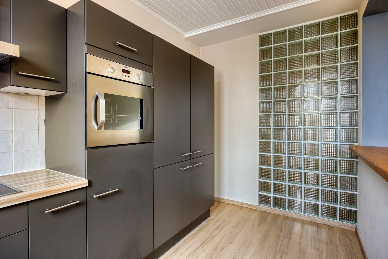 Instapklaar duplexappartement met 3 slpk. en aparte inkom nabij centrum Leopoldsburg! 