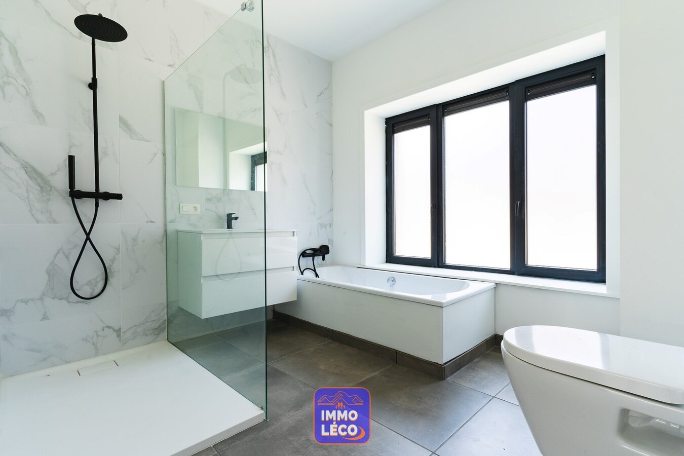 Maison rénovée en 2024 avec jardin. 