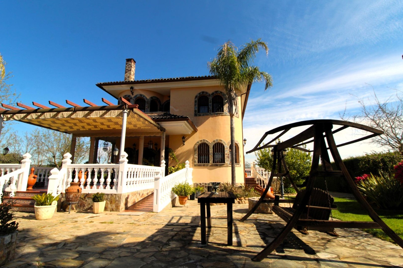 Villa te koop in Badajoz