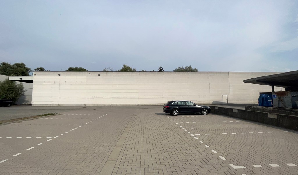 Gerenoveerde magazijnen te huur aan A12 in Wilrijk
