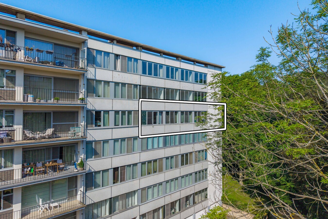 Ruim appartement (125 m²) met 3 grote slaapkamers. Centrum Genk! 