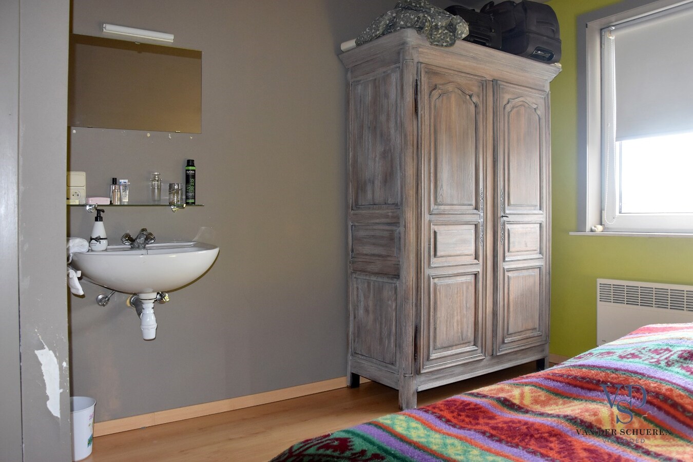 Eigentijdse, verrassend ruime Open Bebouwing 