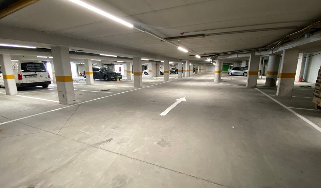 Volledig vernieuwde kantoren te huur in Zwijnaarde