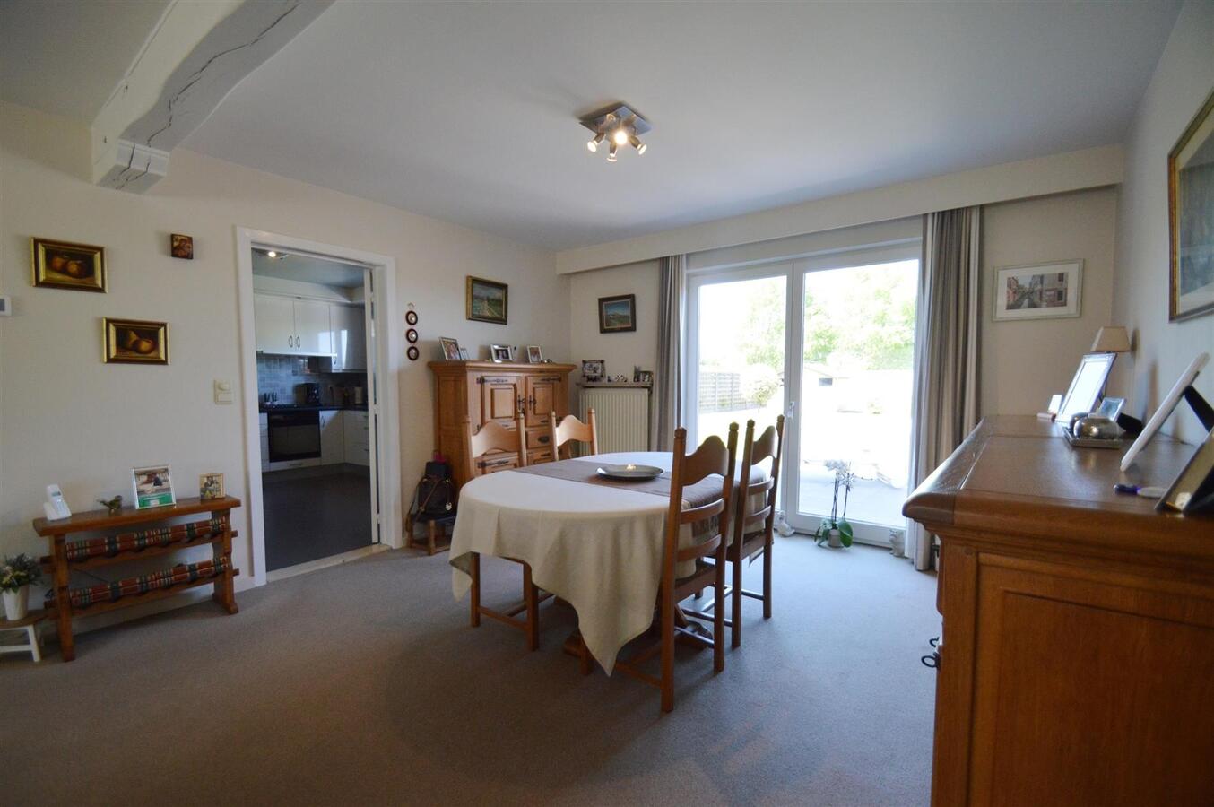 Gezinswoning met grote tuin, oprit &amp; garage - Ramskapelle 