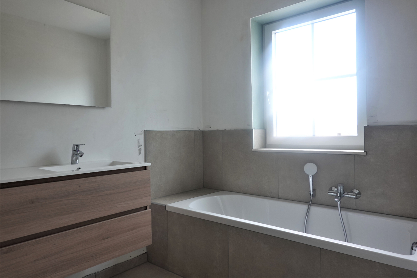 Prachtige halfopen nieuwbouw 