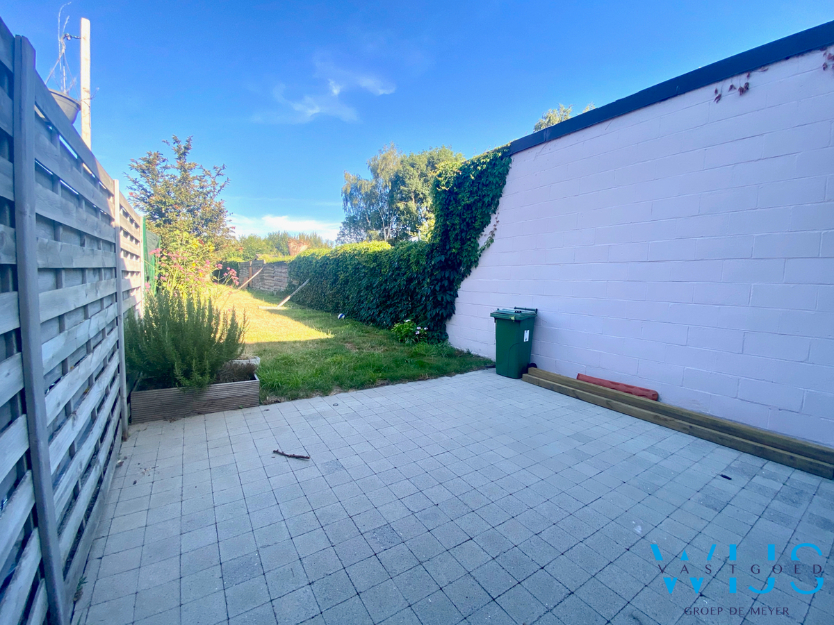 Instapklaar woonhuis met 2 slaapkamers &amp; tuin te SLEIDINGE ! 