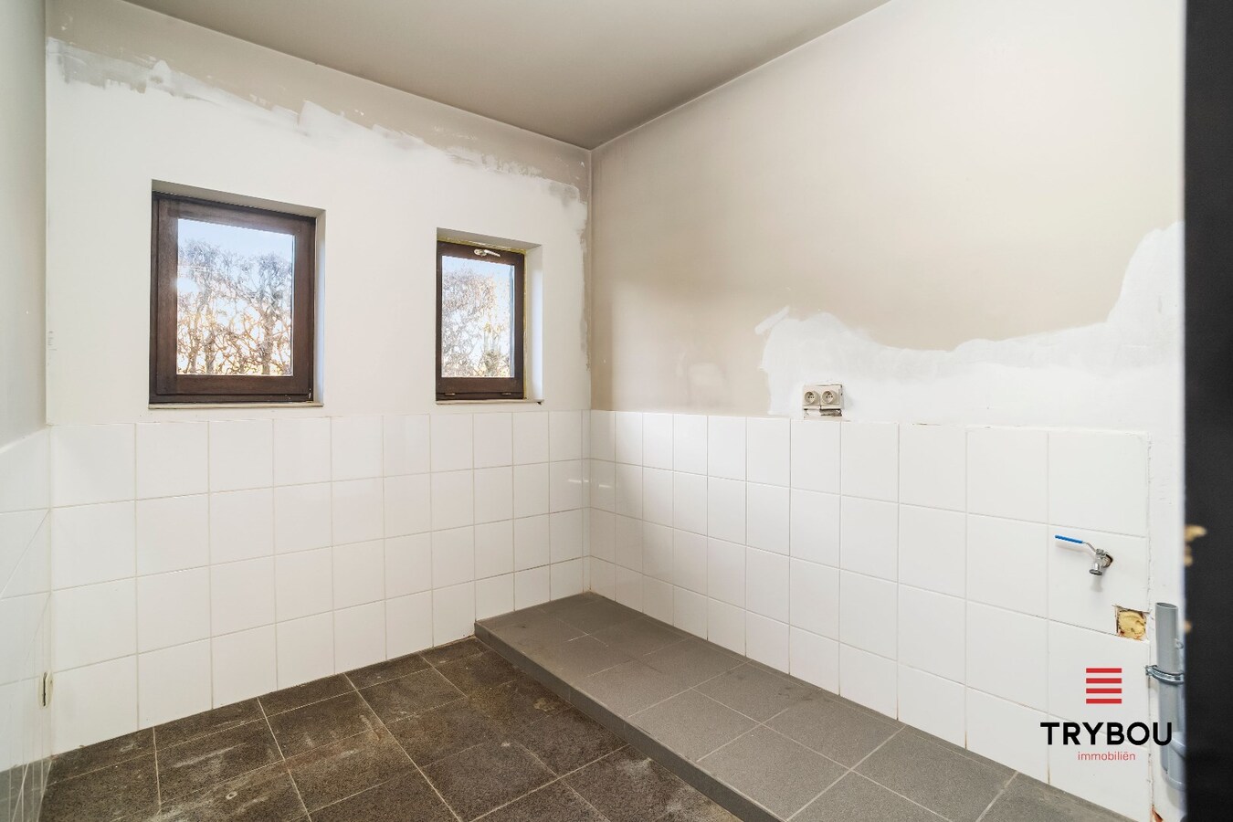 Rustig gelegen, vrijstaande woning aan de rand van het centrum van Merkem 