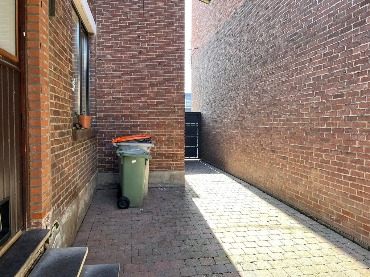 Interbellum-woning met 4 slaapkamers en tuin 