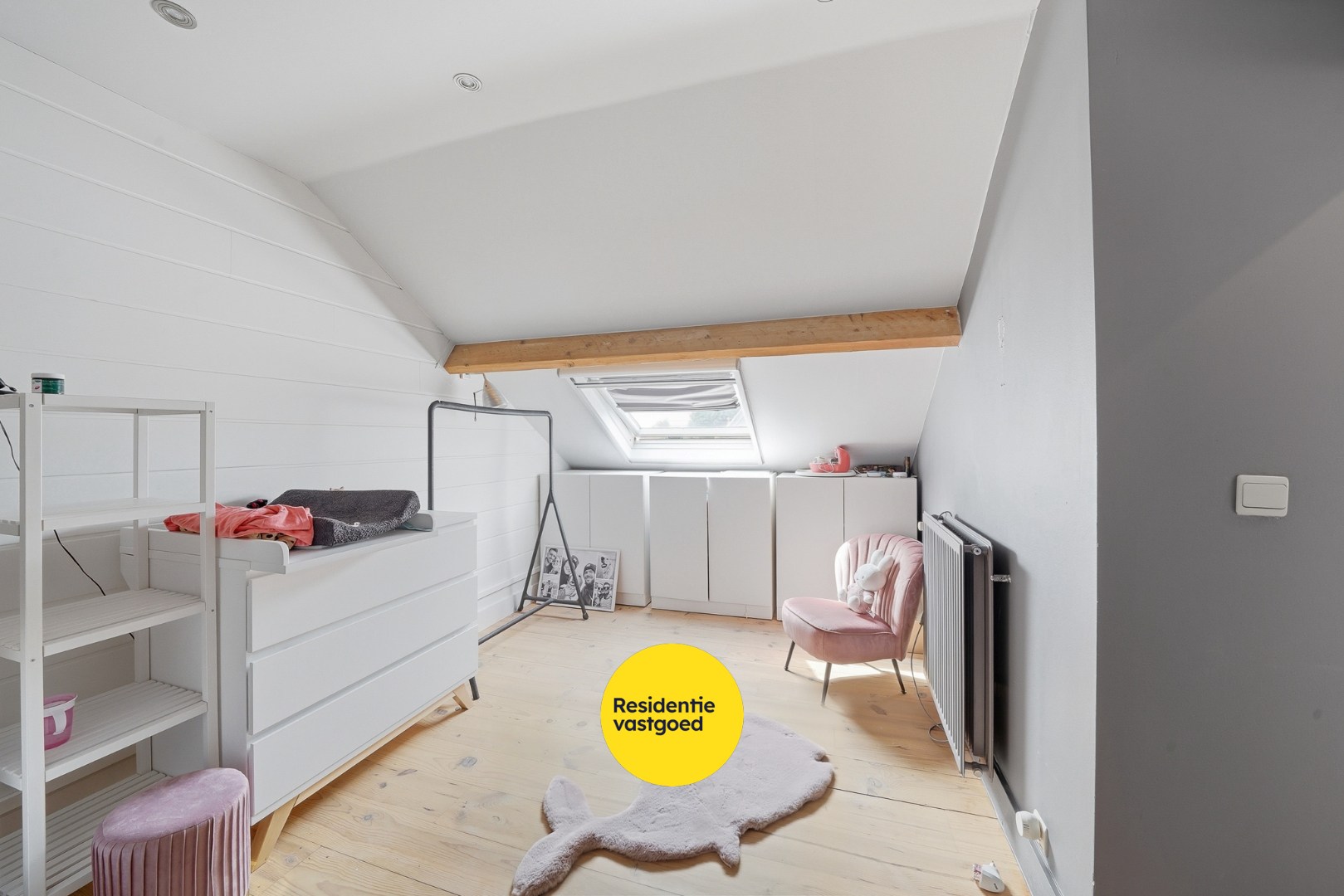 Duplex-appartement van 165 m² met garage, carport en zonnig terras in de Vicognewijk 