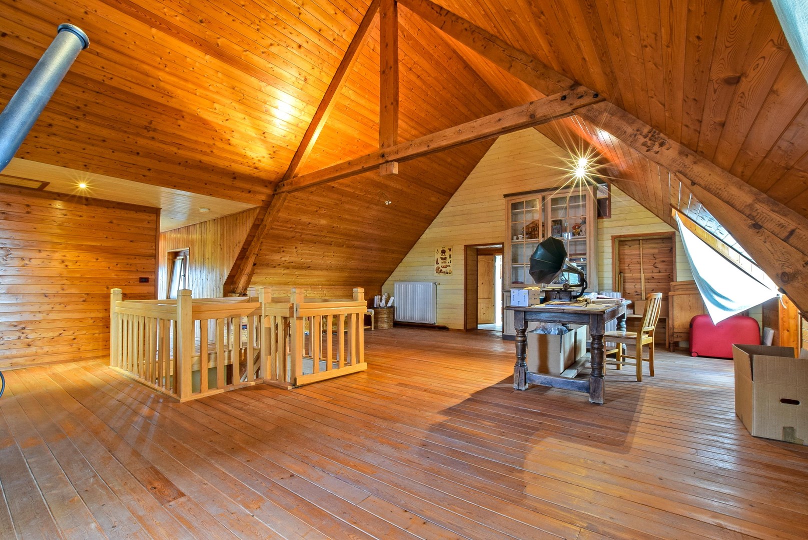 Uniek gelegen landhuis op 4334 m² gelegen te Diksmuide. 