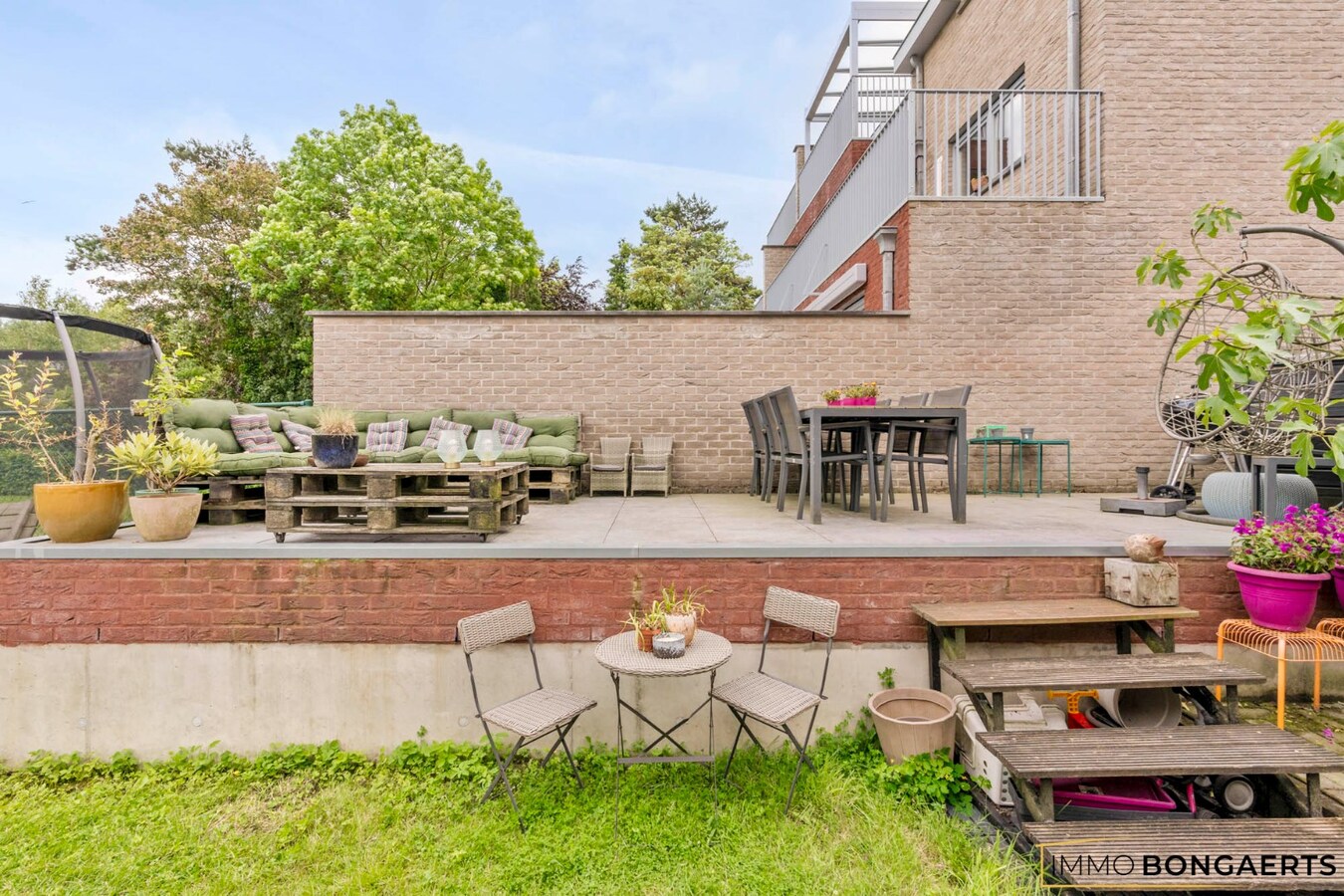 Karaktervolle woning met 4 slaapkamers, tuin en garage. 