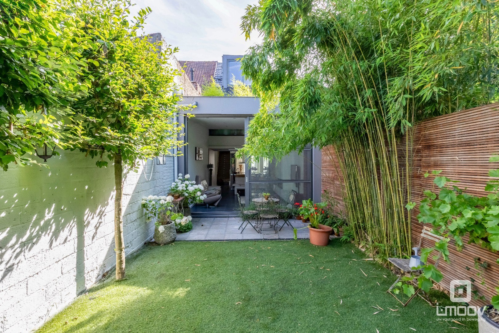 Architecturale woning met 3 slaapkamers te Zwijnaarde 