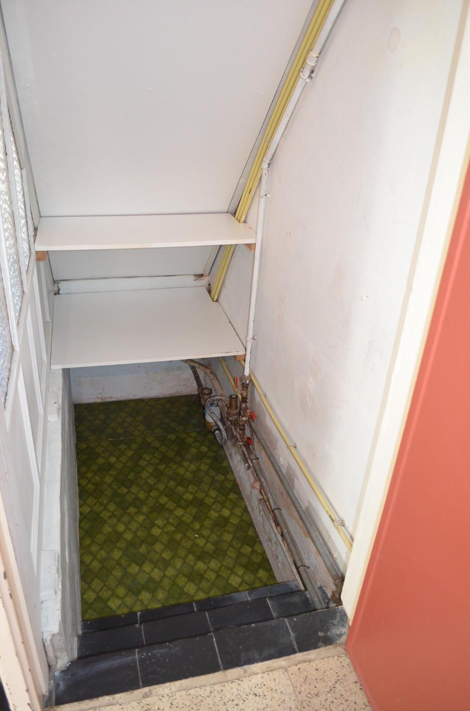 Op te frissen woning op 540m² met 3 slpks, garage en tuin te Adegem 