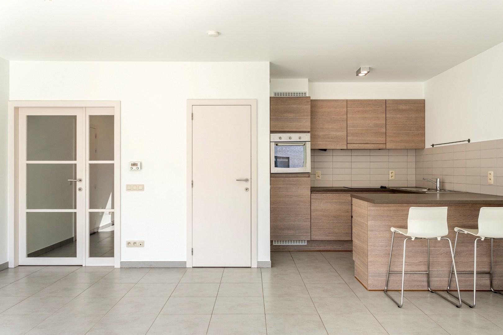 Instapklaar appartement met 2 slpk en parking te Halle 