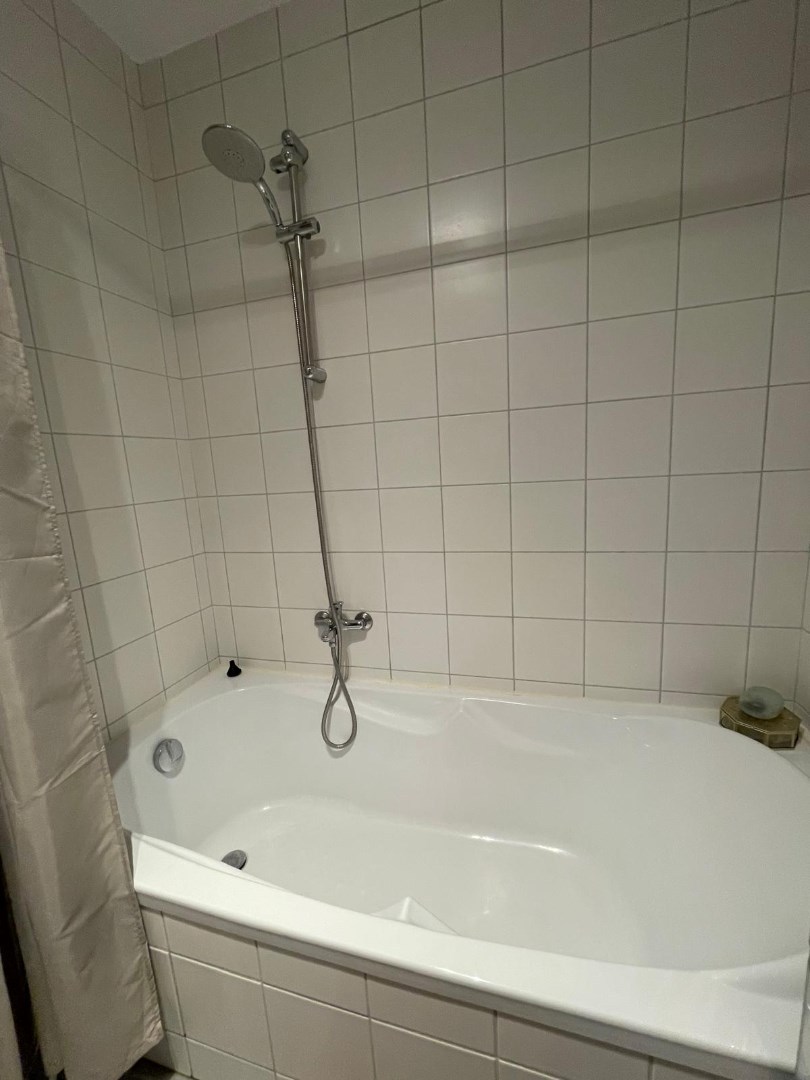 Instapklaar appartement met 2 slaapkamers en een garage in centrum van Geel 