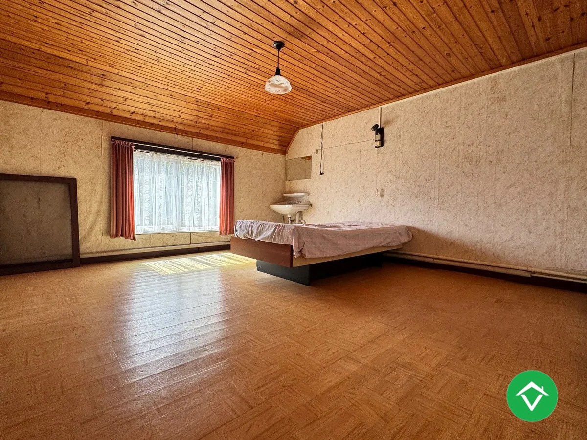 Woning met 3 slaapkamers tuin en garage te Gistel 