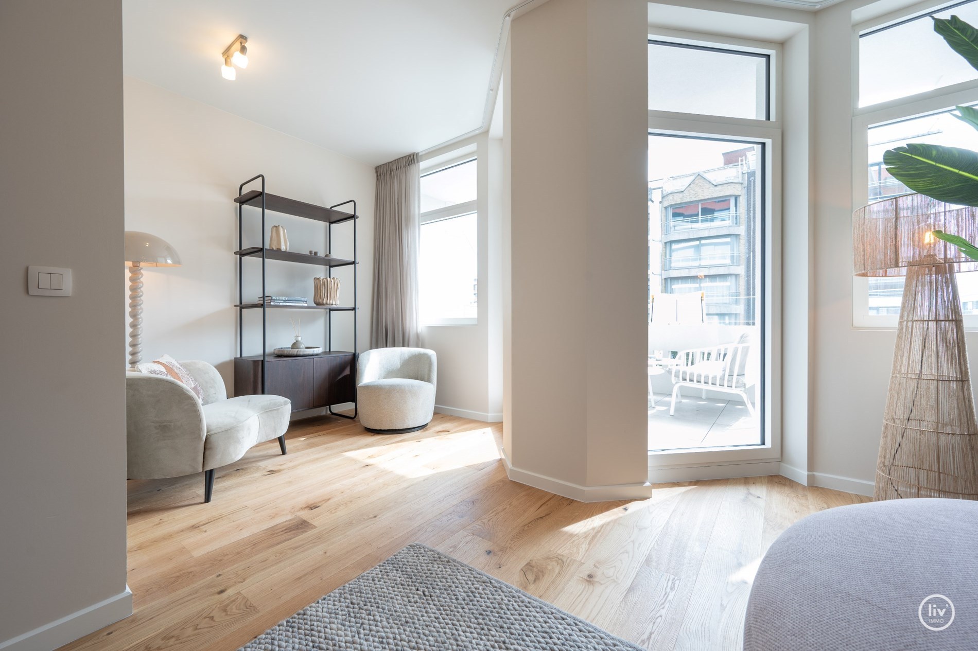 Nieuwbouw appartement met 3 slaapkamers gelegen in de Lippenslaan, het appartement is compleet gemeubeld. 