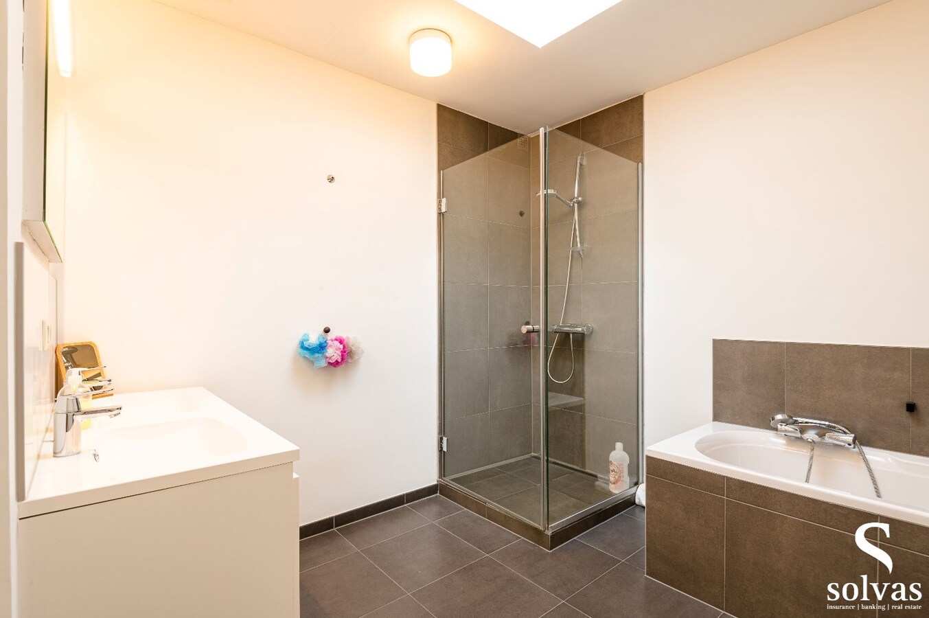 Ruim 3-slaapkamer appartement te Aalter! 