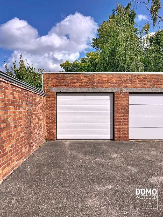 VOLLEDIG GERENOVEERD APPARTEMENT MET TERRAS EN GARAGE TE HASSELT 