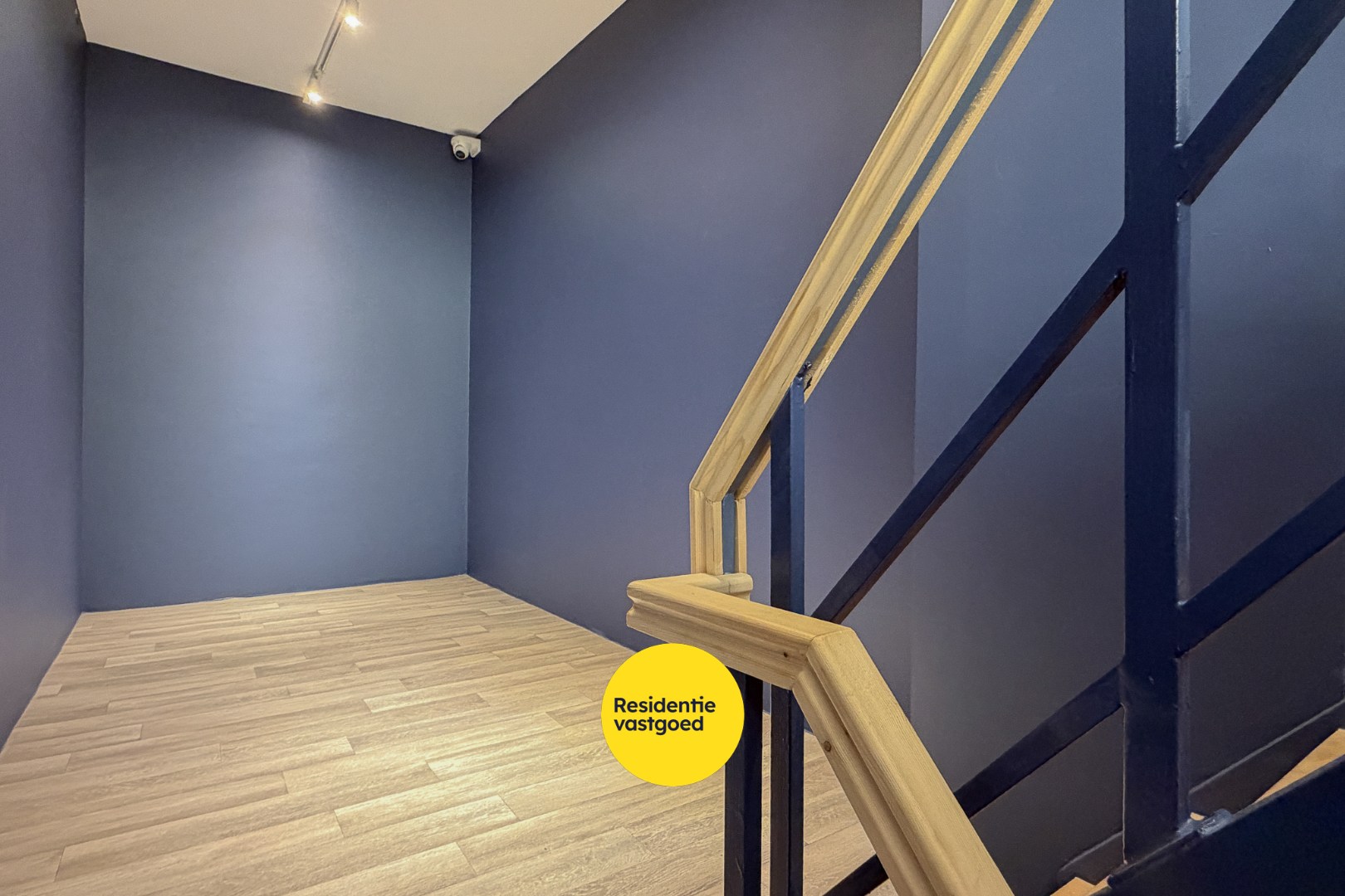 Uitzonderlijke investeringsopportuniteit in Galerij Ter Steeghere – hartje Brugge 