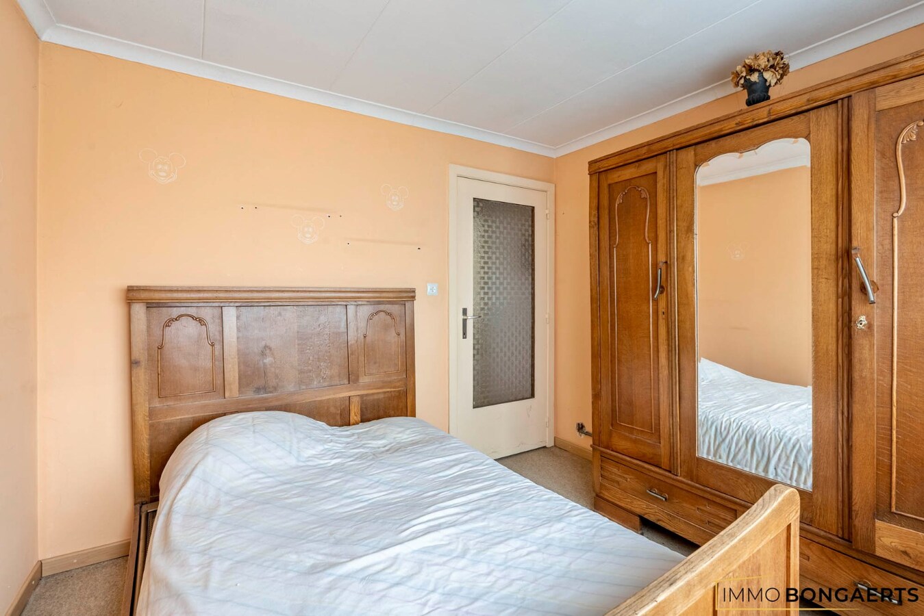 Ruime woning met vier slaapkamers 