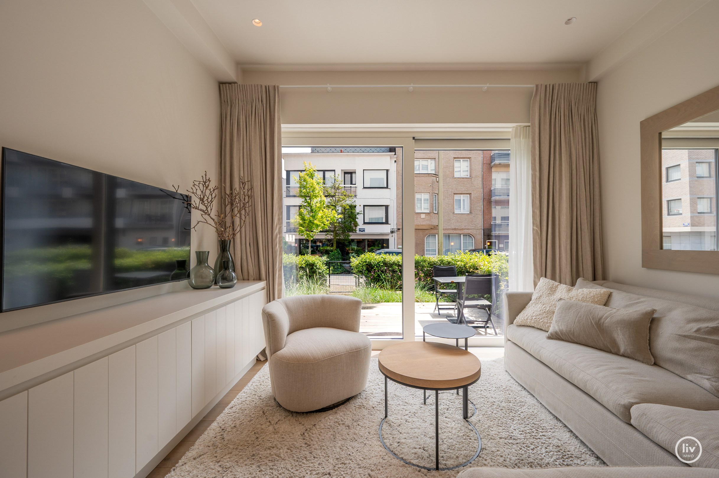 Gezellig gelijkvloersappartement met tof terras gelegen op de Leopoldlaan te Knokke. 