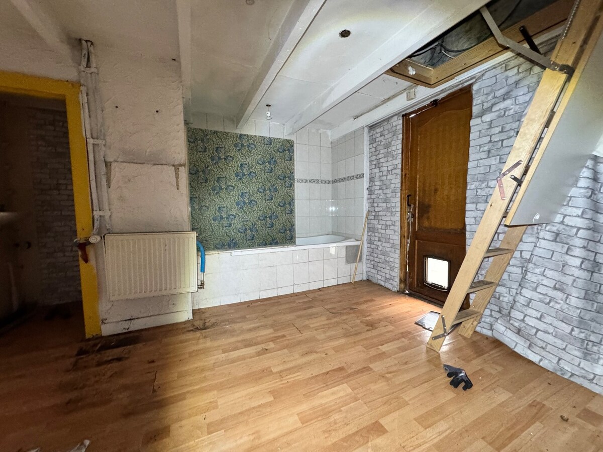 Te renoveren handelshuis te Eernegem 