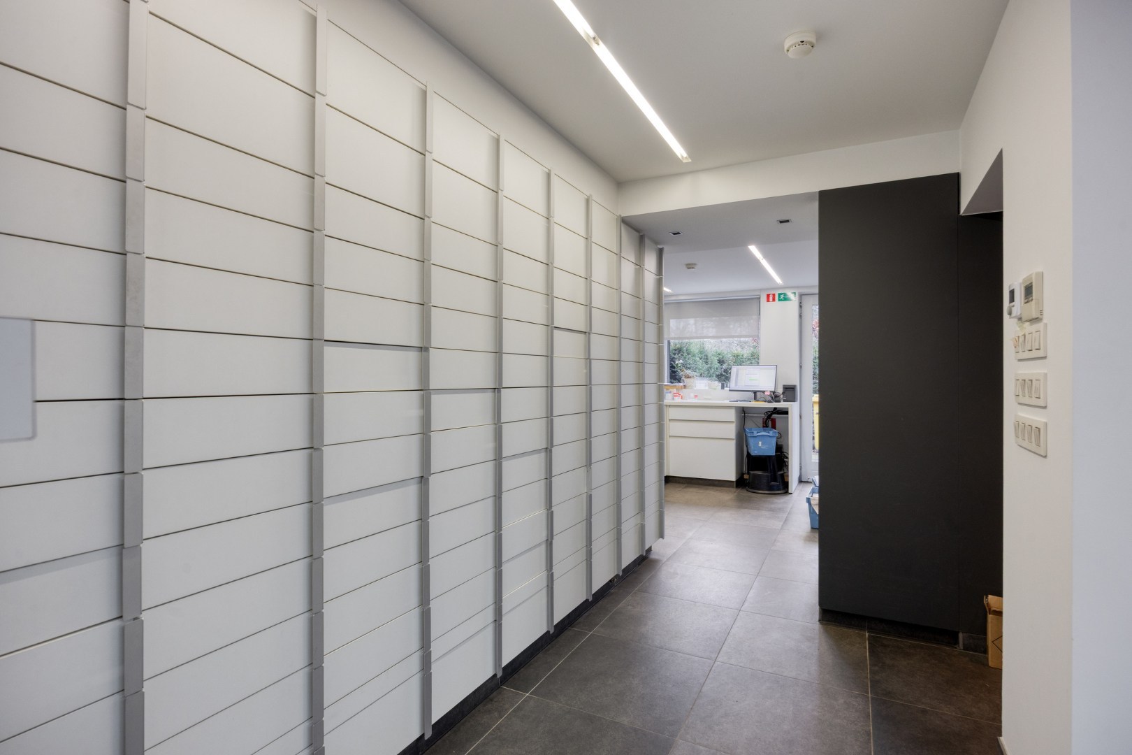 Handelswoning met 3 slpk. en privéparking in het centrum van Balen 