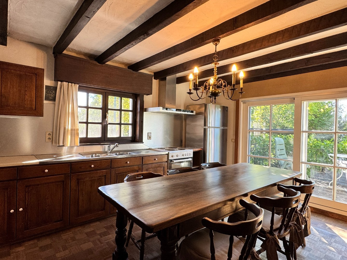 Mooie woning met nieuwe praktijkruimte of studio 