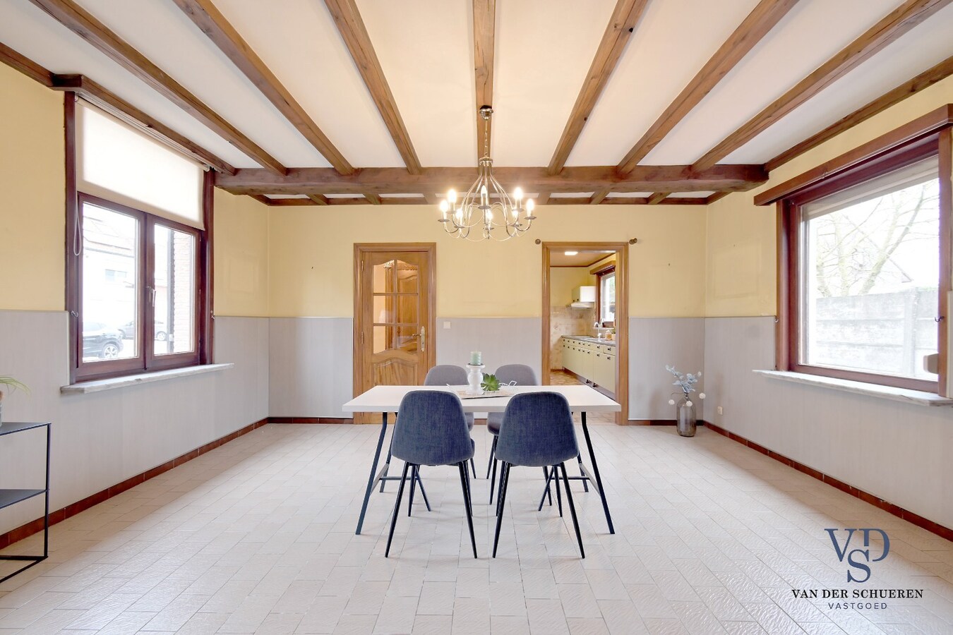 Te renoveren woning met centrale ligging 