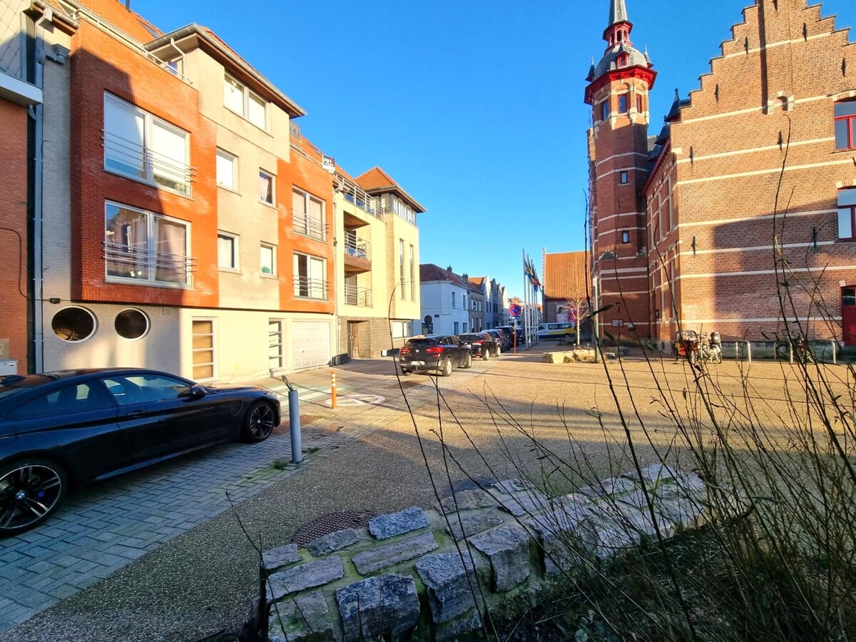 Zeer goed gelegen, gezellig appartement met grote terrassen te Heist 