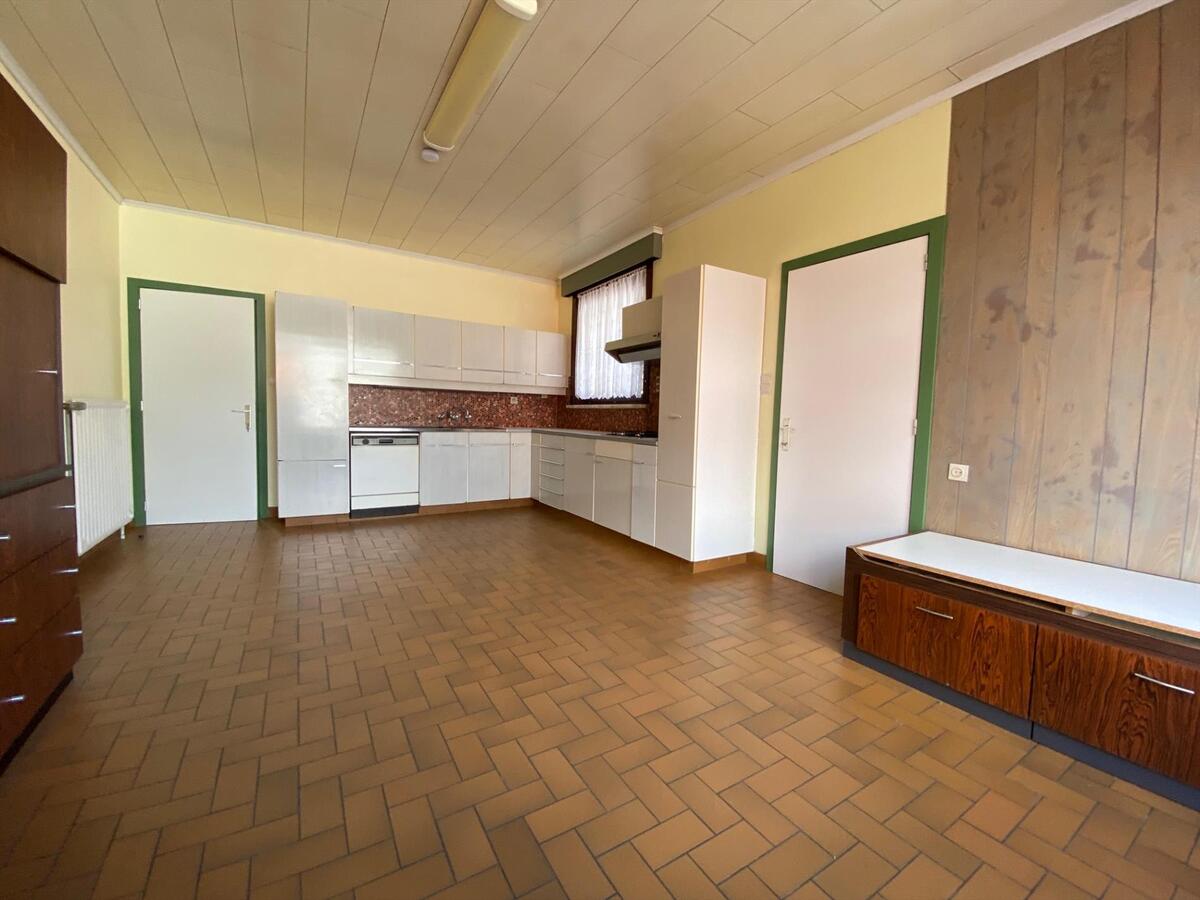 Woning met 3 slaapkamers en bureauruimte te Kortemark 