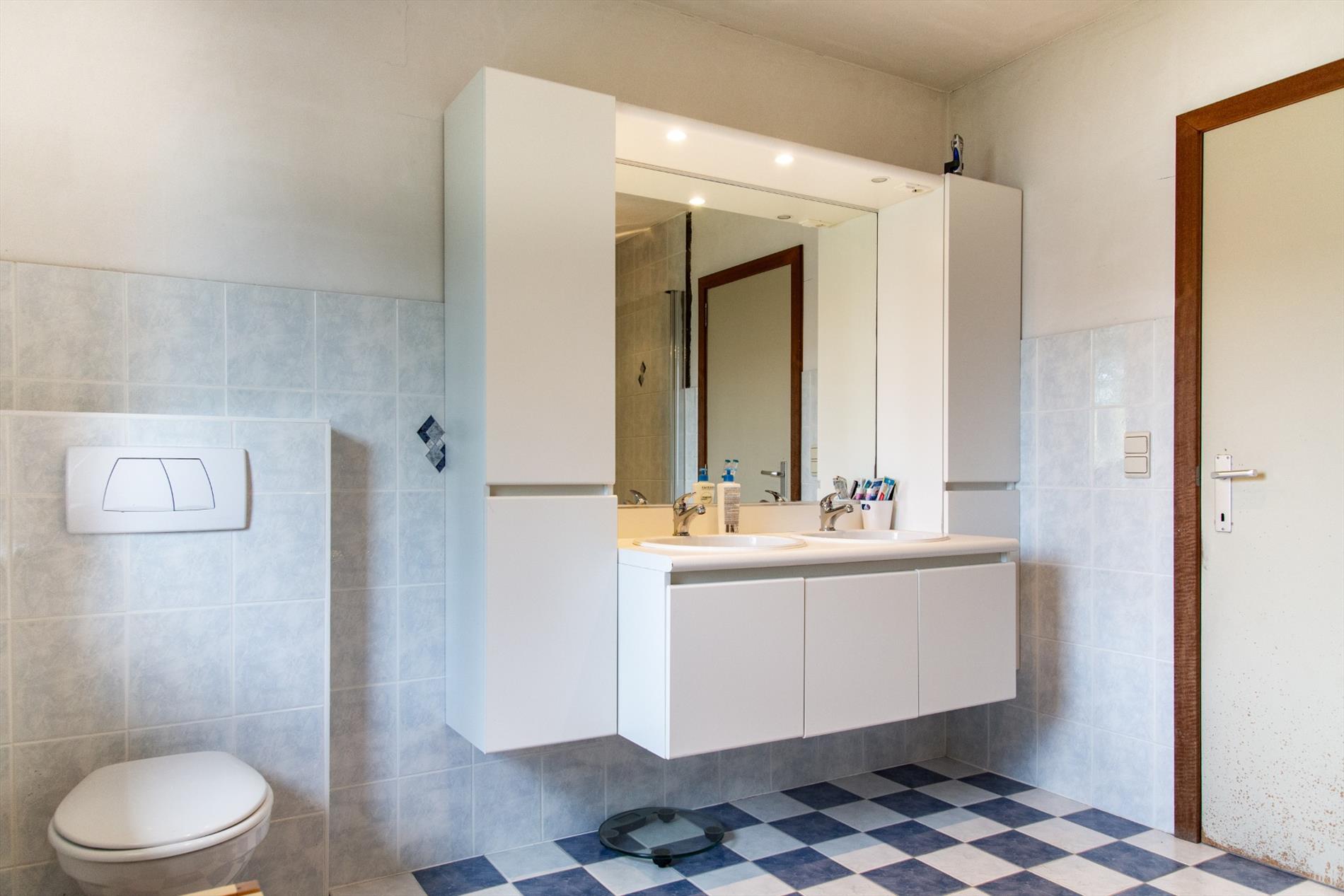 Energiezuinige woning met 5 slpks (mogelijkheid 6) rustig gelegen te Maldegem Kleit 