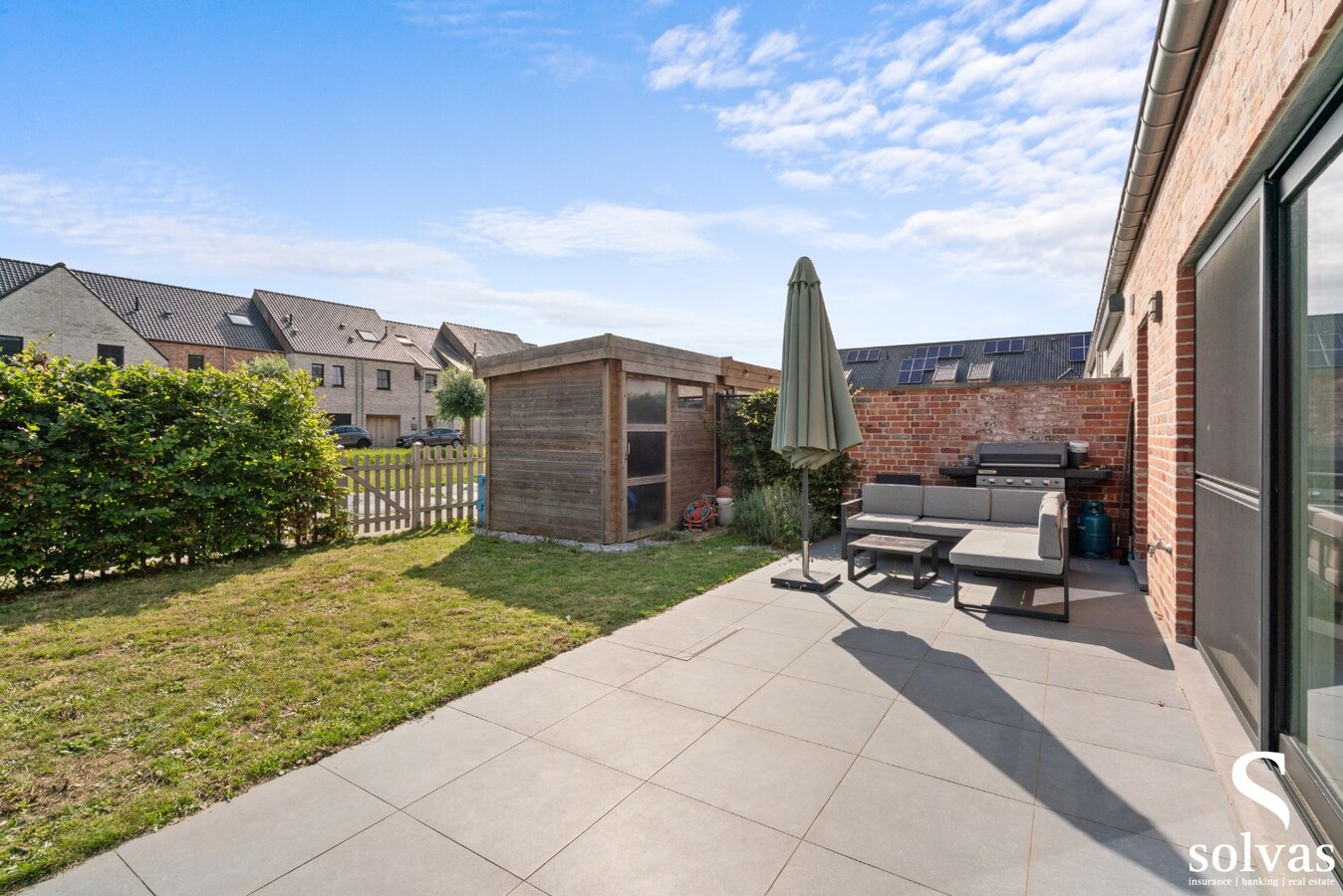 IN OPTIE: Recente halfopen bebouwing in rustige woonwijk 