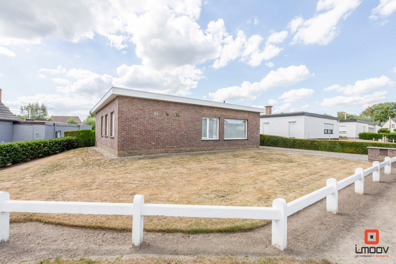 Charmante bungalow met potentieel in rustige buurt te Evergem 