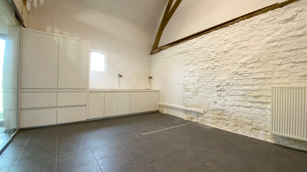 Rustig gelegen kantoren te huur in gerenoveerde hoeve in Heusden