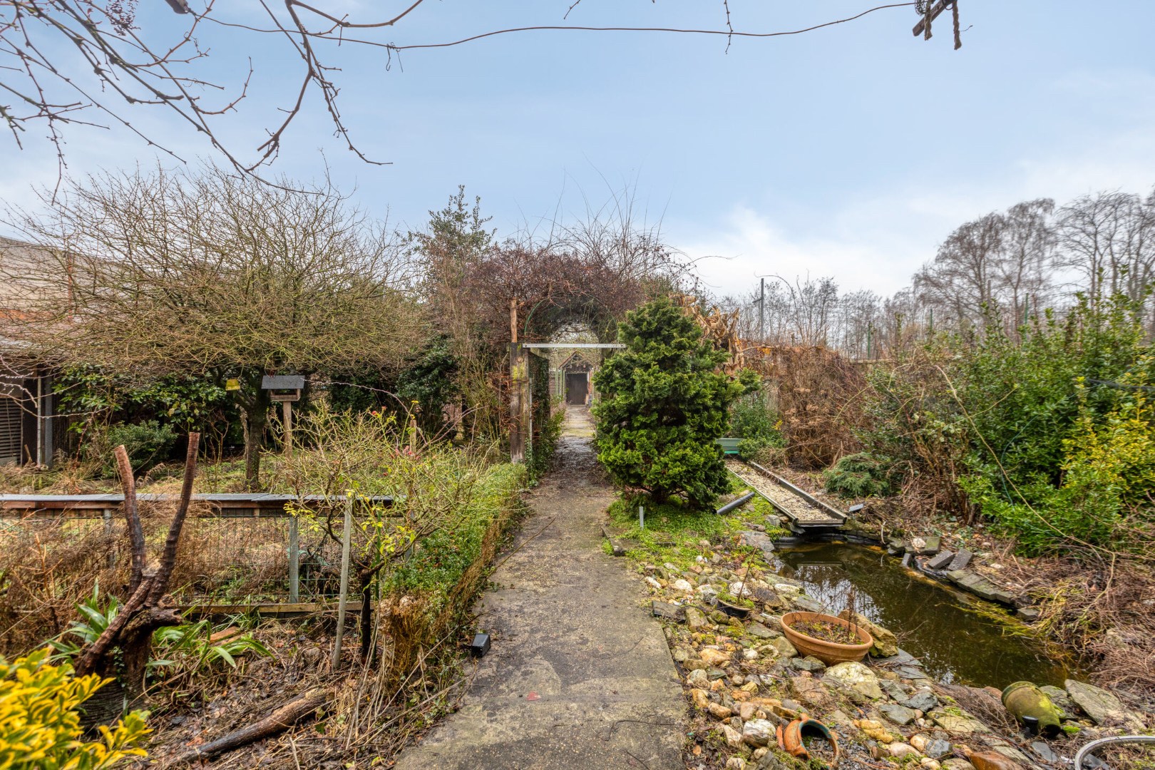 Gezinswoning met 6 slpk. en ruime garage op perceel van 1233m² te Leopoldsburg 